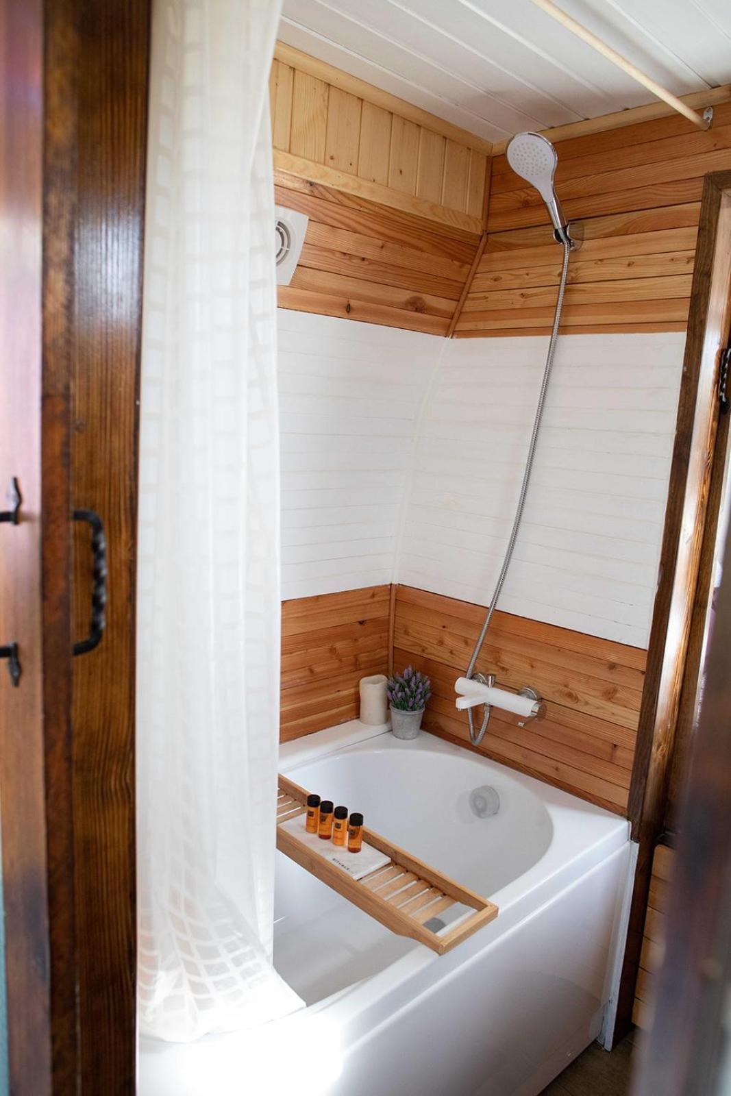 Hotel Tiny House In The Vineyard By Gramofon Wine Iordachianu Pokój zdjęcie